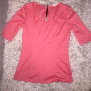 form fitting pink top (pacsun)